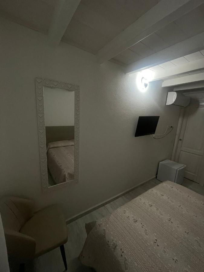 Bed and Breakfast La Perla Del Mare 2 La Caletta Zewnętrze zdjęcie